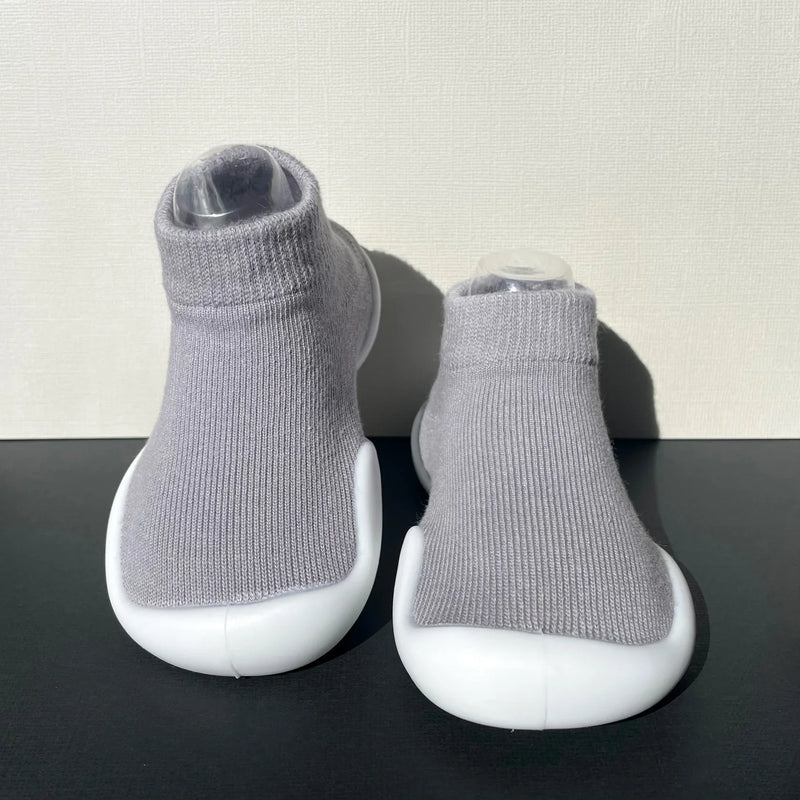 Puschies - rutschfeste & atmungsaktive Baby Barfußschuhe aus Baumwolle